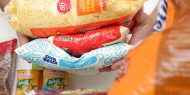 Solicite uma CESTA BÁSICA de até R$ 400 e retire no CRAS da sua cidade; saiba como