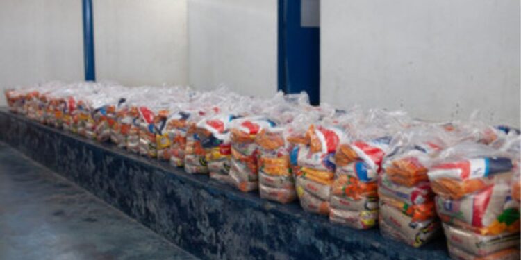 Você tem direito à CESTA BÁSICA mensal do Bolsa Família? Saiba AQUI