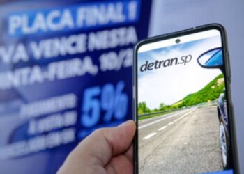 Detran começa a fazer transferência de veículos pelo celular; veja como funciona