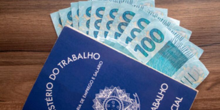 Mudanças no INSS: Nova regra permite que idosos se aposentem mais cedo! Veja detalhes