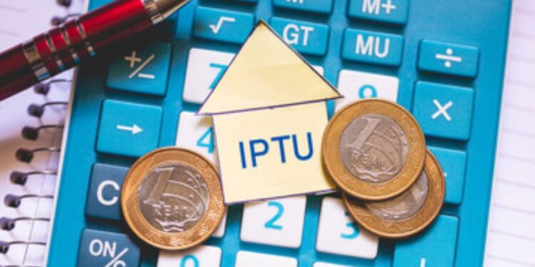 Idosos Com Mais de 60 Anos Podem Garantir Isenção no IPTU Fazendo ISTO!
