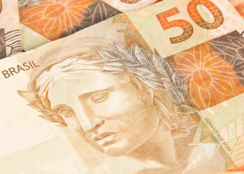 Novo salário mínimo de R$ 1.640 foi APROVADO para ESTES TRABALHADORES; Veja quem recebe