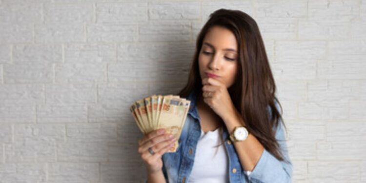 Participantes no CadÚnico entrarão no Pé-de-Meia; veja quem tem direito