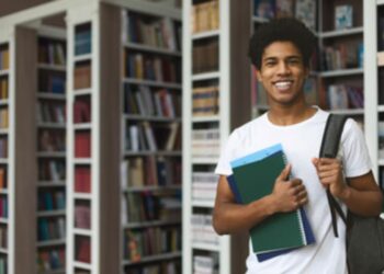 Governo deve ANTECIPAR PIX de R$200 para Estudantes