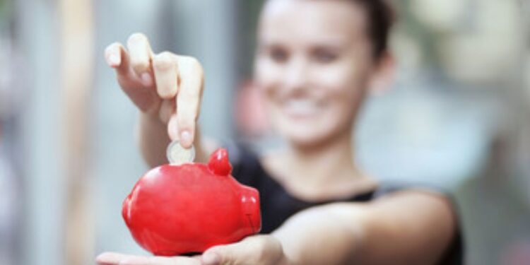 Pagamento de Maio: R$ 200,00 já na poupança Caixa? Aprenda a sacar na Lotérica