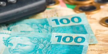 BPC com pagamento do 13º este mês? Entenda se haverá repasse de R$ 1.412 + R$ 706