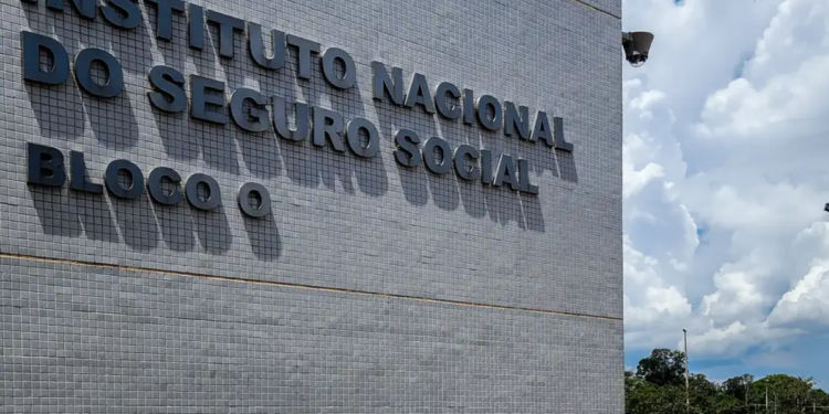 Como posso consultar o Tempo de Contribuição já registrado?