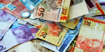 PIX de R$1.412 para idosos começa no dia 24/06: Saiba mais