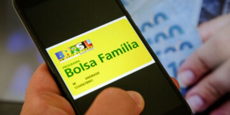 Bolsa Família Libera Lista de GRUPO SELETO de Beneficiários que Receberão até R$ 850 em JULHO