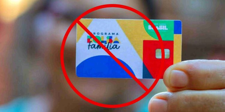 Quem mora sozinho está correndo o risco de ser EXCLUÍDO do Bolsa Família! Veja como se precaver