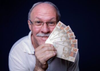 Idosos Comemoram Descontos de R$ 367,89 HOJE para quem tem 60+