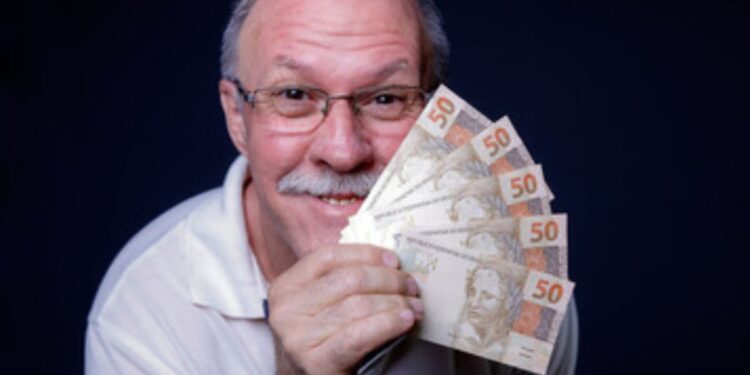 Idosos Comemoram Descontos de R$ 367,89 HOJE para quem tem 60+