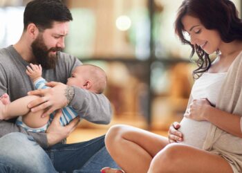 Licenças-maternidade e paternidade foram AMPLIADAS para ESTES trabalhadores; confira