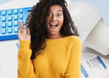 A Tarifa Social de Energia Elétrica é um benefício pouco conhecido, mas que pode fazer uma grande diferença.