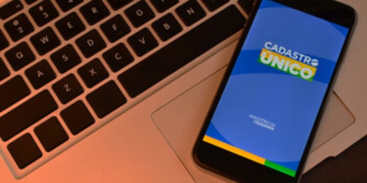 Governo Federal Libera 5 NOVOS Benefícios Para Quem Mora Sozinho