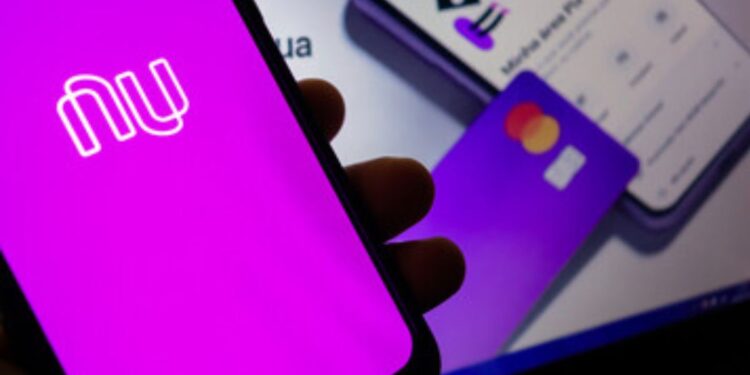 Nubank Está Distribuindo Dinheiro para quem Usa o Cartão! Saiba como Aproveitar
