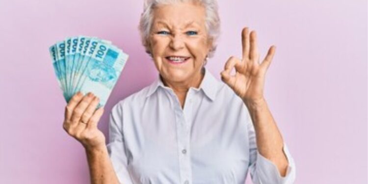 Governo Libera Pagamento EXTRA Sem Cartão para Idosos. Valores Podem Passar de R$ 1.800; confira