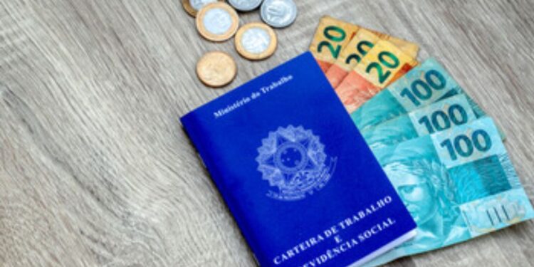 Ministério do Trabalho Anuncia Pagamento Bônus para Trabalhadores CLT; Entenda