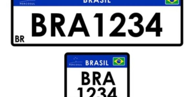 Placas dos carros devem mostrar novamente o Estado; Saiba quando começa a mudança