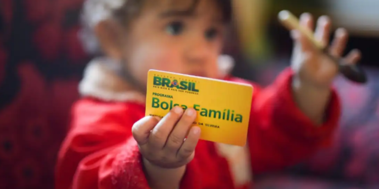 Auxílio Cesta Básica: Passo a passo para beneficiários do Bolsa Família se cadastrarem