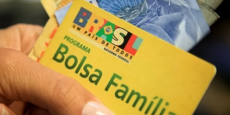 Incrível! Você pode ser MEI e continuar recebendo o Bolsa Família! Descubra como isso é possível!