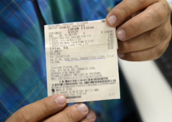 CPF na nota fiscal pode aumentar seu score de crédito? Descubra como funciona!