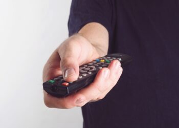 Kit Antena Digital GRATUITA do governo: Veja se você pode RESGATAR a sua ainda HOJE (18)