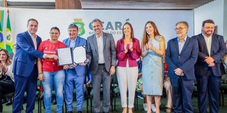 Programa Acredita: Contratos estão LIBERADOS; veja quem pode solicitar crédito