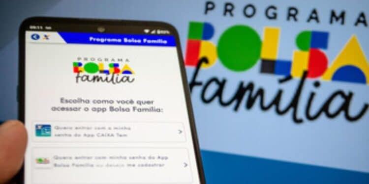 Bolsa Família de Julho será pago pela metade? Entenda
