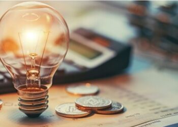 Conta de Luz 100% GRATUITA para Idosos – Veja Onde e Como Solicitar