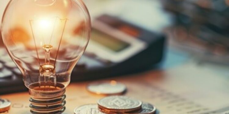 Conta de Luz 100% GRATUITA para Idosos – Veja Onde e Como Solicitar