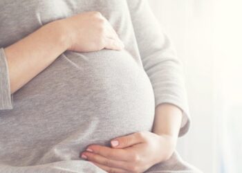 Novidade a caminho! Licença-maternidade pode AUMENTAR; fique por dentro