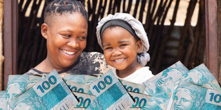 NOVO BENEFÍCIO do CadÚnico está pagando MAIS de R$300,00! Veja quem pode receber!