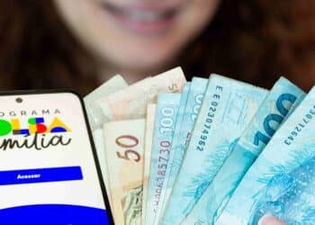 Seu filho FALTA na escola? CUIDADO, seu Bolsa Família pode ser suspenso!