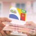 Quem tem conta bancária em OUTROS bancos pode ser BLOQUEADO do Bolsa Família? Entenda aqui