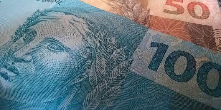 Conta RECHEADA: Saiba quem recebe o LUCRO do FGTS