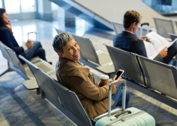 Confira site, valores e como adquirir sua passagem do Voa Brasil. Imagem: Freepik