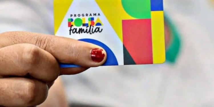 Abono natalino do Bolsa Família 2024 já está disponível no Caixa Tem; veja quem recebe