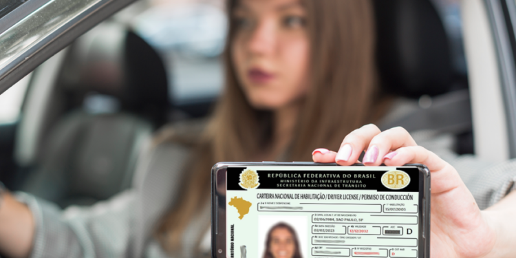 Nova multa de R$ 2.934,70 e suspensão da CNH por 12 meses; entenda projeto