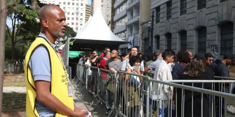 Mutirão em Prefeitura Visa Atualizar CadÚnico. Imagem: Agência Brasil.