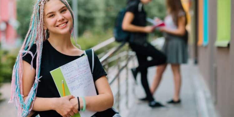 Governo expande Programa Pé de Meia Imagem Freepik