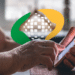Quando o INSS cai na conta? Saiba o prazo e como resolver problemas