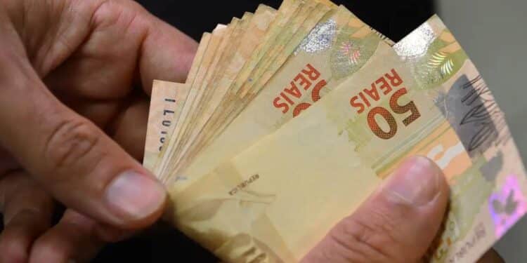 O que preciso fazer para me cadastrar no Auxílio Brasil. Imagem: Agência Brasil