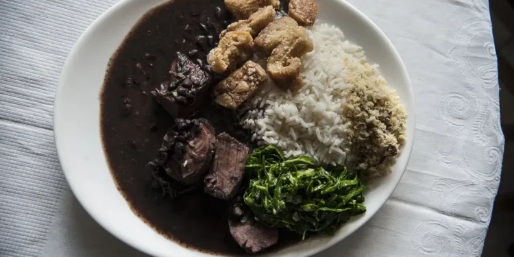 A Atualização Cadastral é Um Processo Fundamental Para Garantir a Eficácia e a Transparência do Programa Cartão Cidadão. Imagem: Agência Brasil.