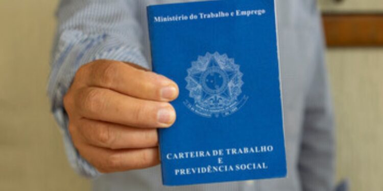 É Possível Obter Auxílio-Doença Sem Contribuição ao INSS? Descubra Como!