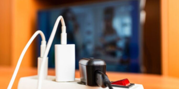 Aumento de 13% na Conta de Luz? Veja o Que Está Por Trás Dessa Possível Alta