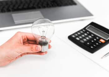 Como emitir a 2ª via da conta de luz? Veja o passo a passo simples e prático