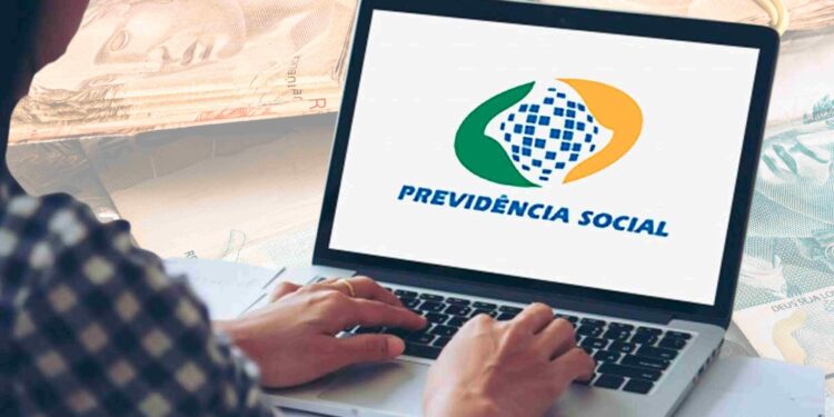 Aposentados que trabalham com ISENÇÃO do INSS e FGTS? Entenda a proposta