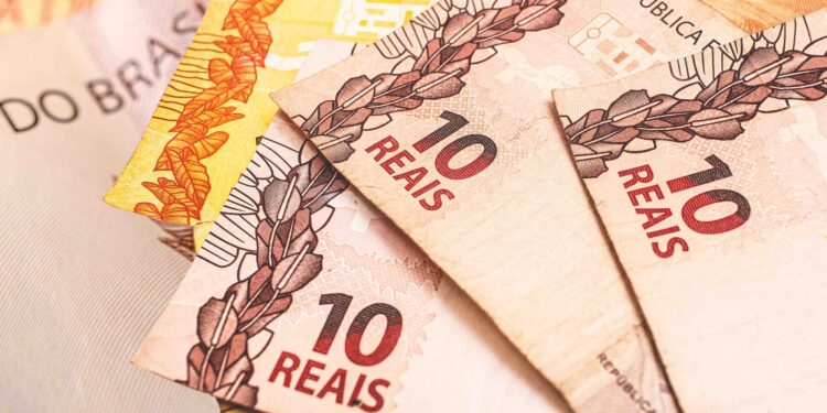 Presidente CONFIRMA aumento do salário mínimo para 2025; confira valor