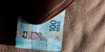 R$200 na Conta em Agosto! Jovens Comemoram Benefício do Programa Pé-de-Meia!